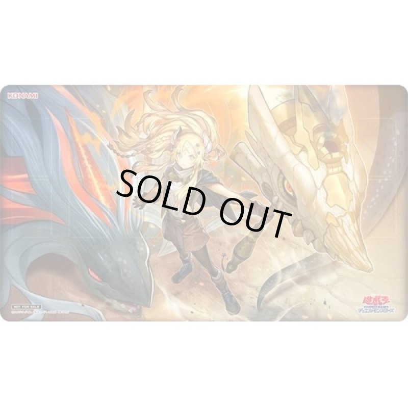 画像1: 【プレイマット】白の聖女エクレシア【未開封】 (1)
